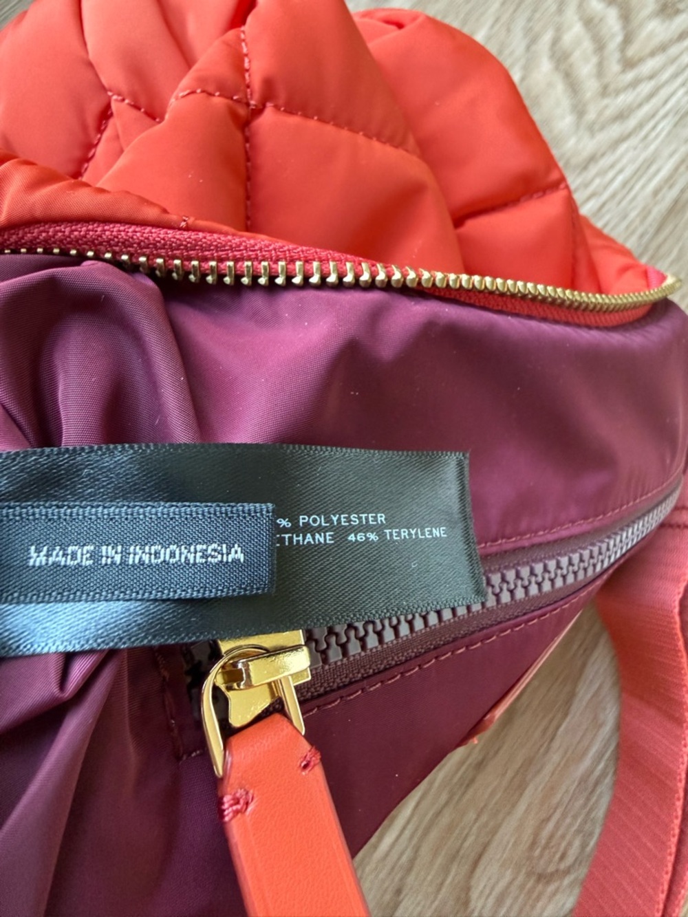 Marc Jacobs Quilted Nylon Shoulder Bag – Sunset Red | Gold Hardware | NWT - Picture 7 of 13